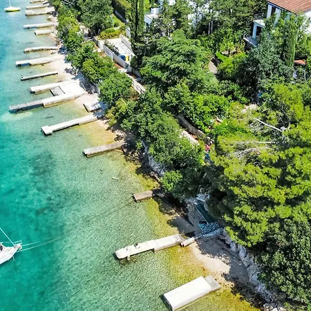 Segulja-2 By Interhome *