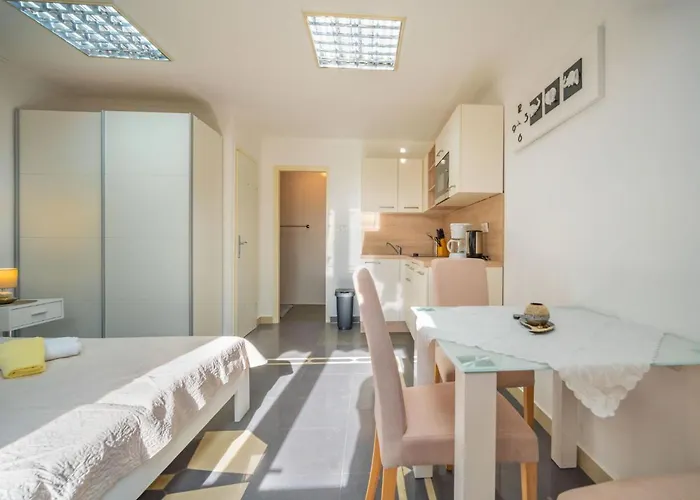 Segulja-2 By Interhome Jadranovo